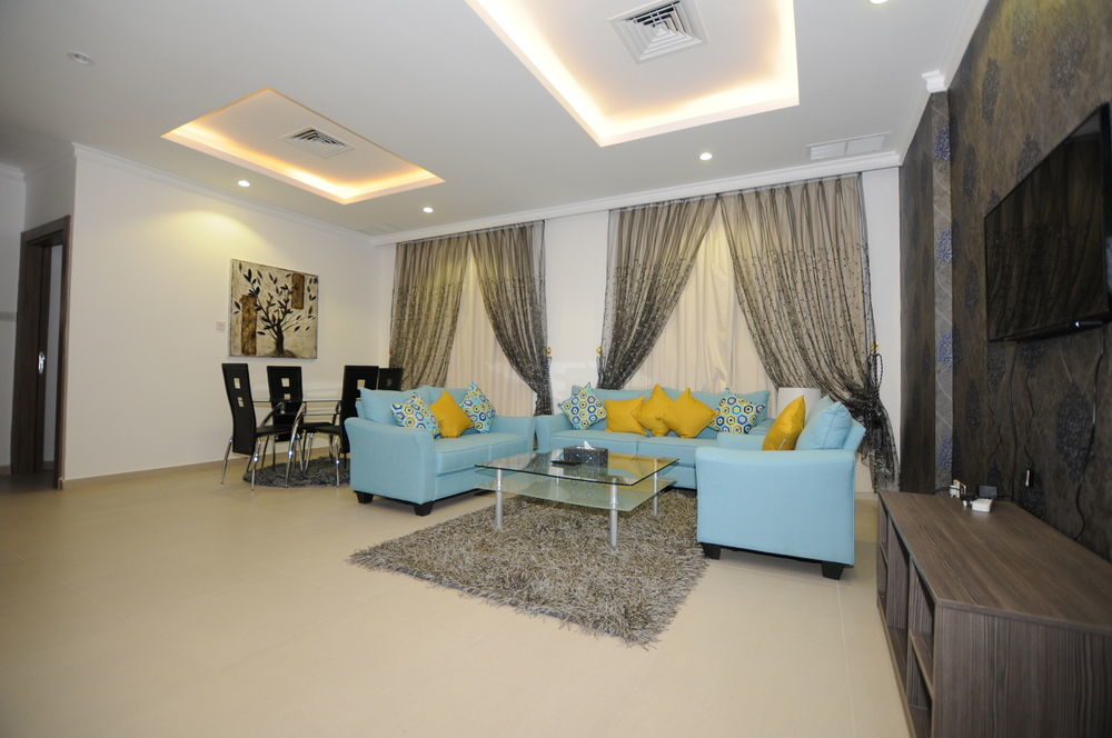 Al Muhanna Plaza Luxury Apartments Kuwait City Exterior foto